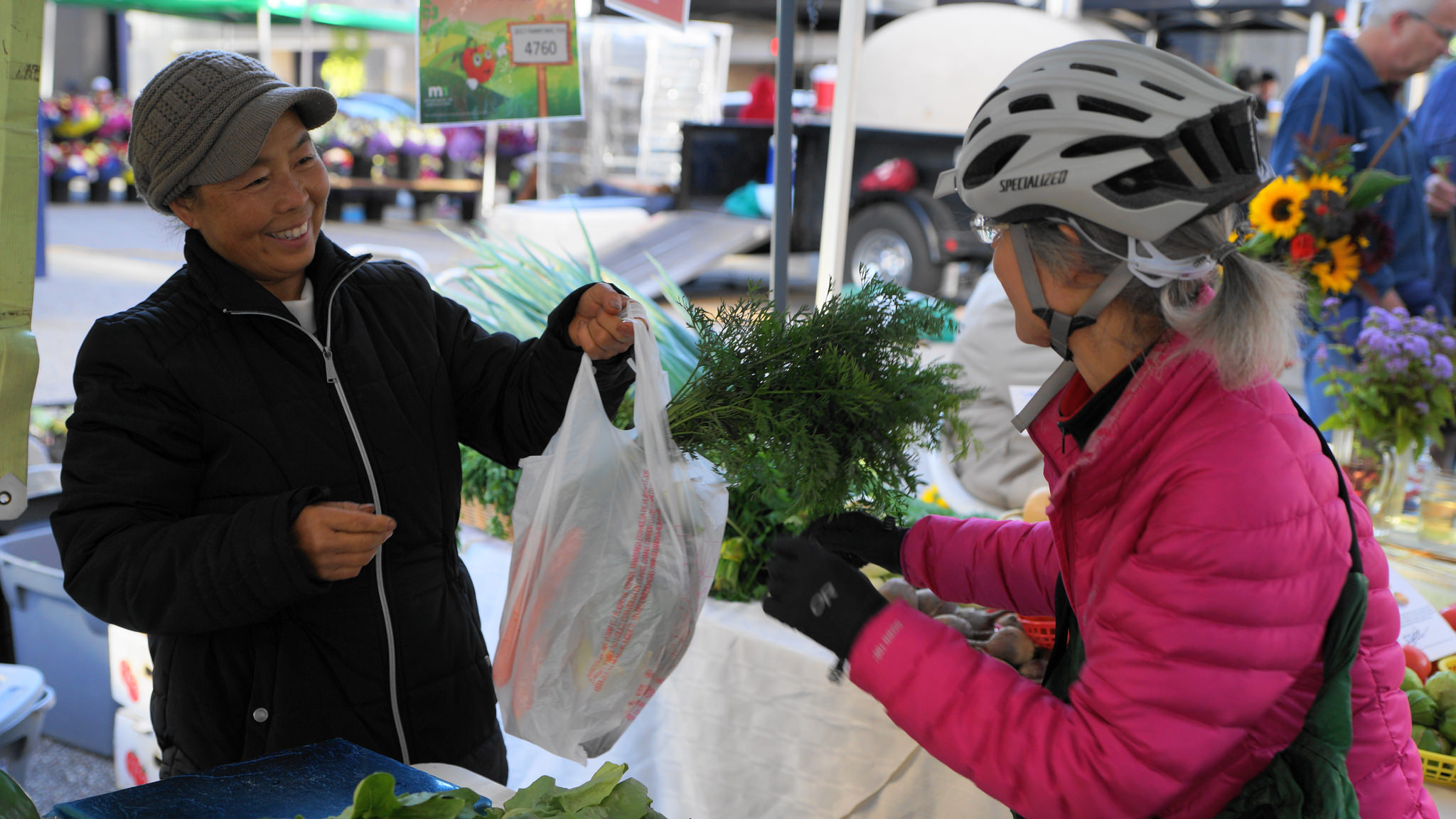 Saturday Market Mhonpaj